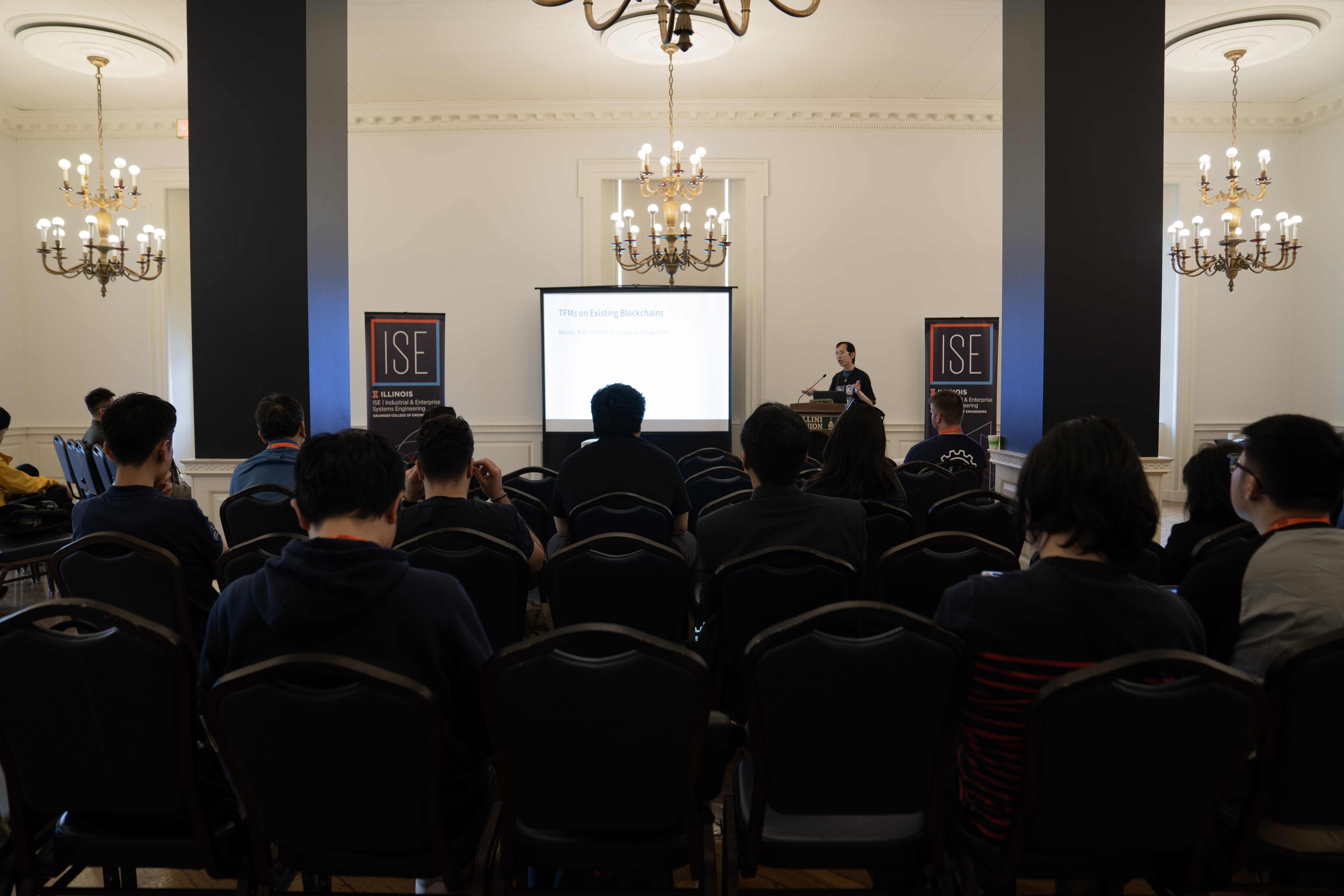 Zishuo Zhao â€œBayesian Mechanism Design for Blockchain Transaction Fee Allocationâ€