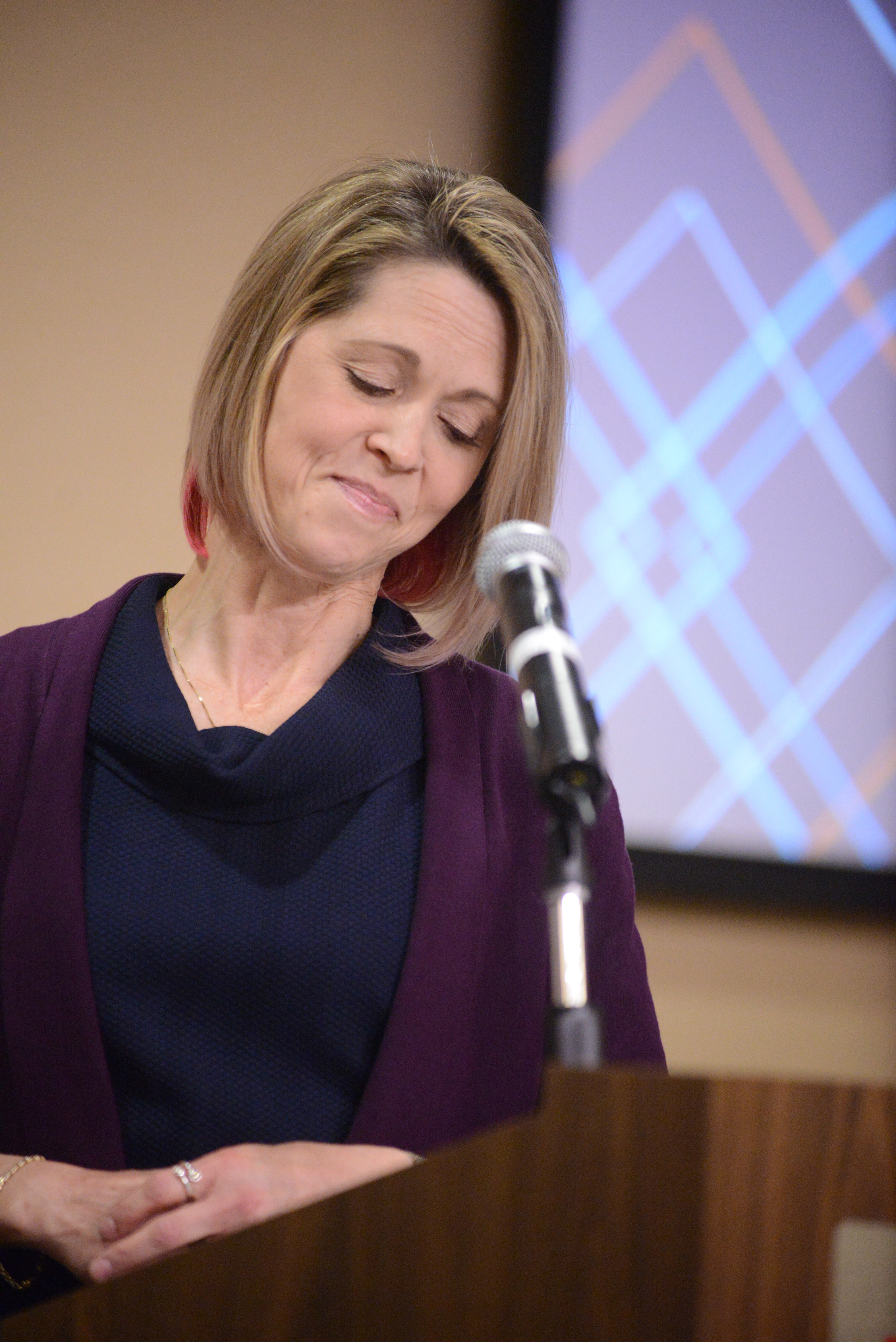 Craddock speaking at the 2018 ISE Awards Ceremony, honoring award-winning students and graduating seniors.