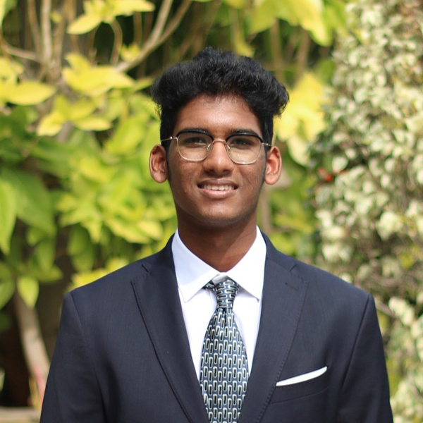 Gadde Akhil, winner of the Freshman Award